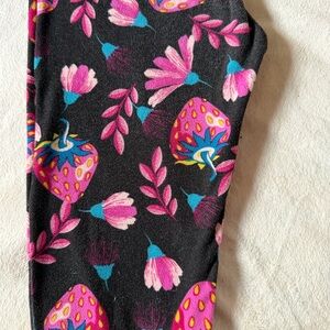 LuLaRoe Kids Leggings with Pink and Blue Strawberry Floral Print EUC